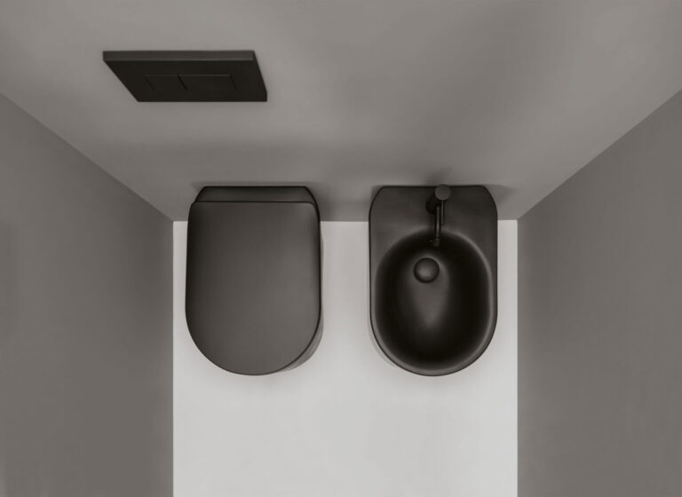 BTW wc 54x36xH 43 cm 2