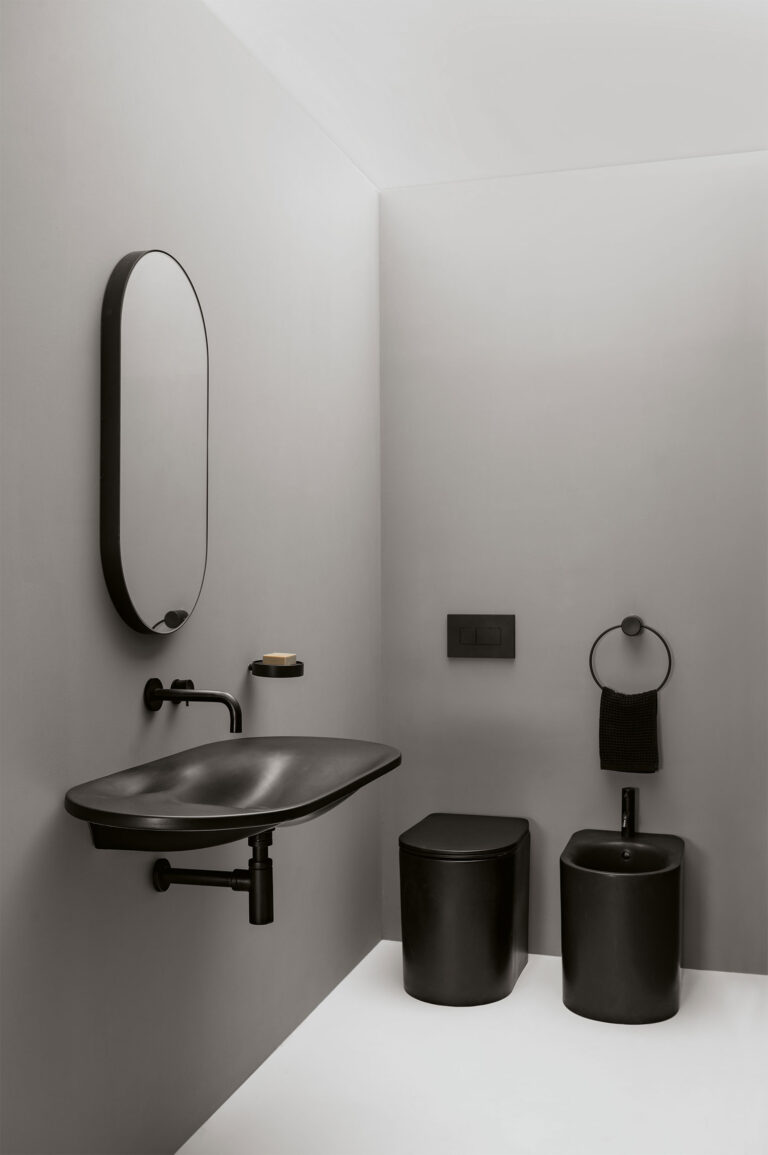 BTW wc 54x36xH 43 cm 3