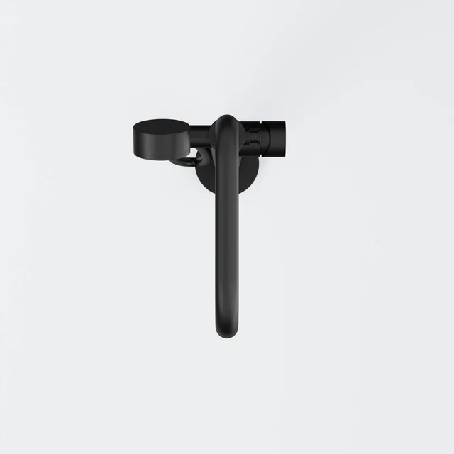 Series 100 Free standing bath mixer 3